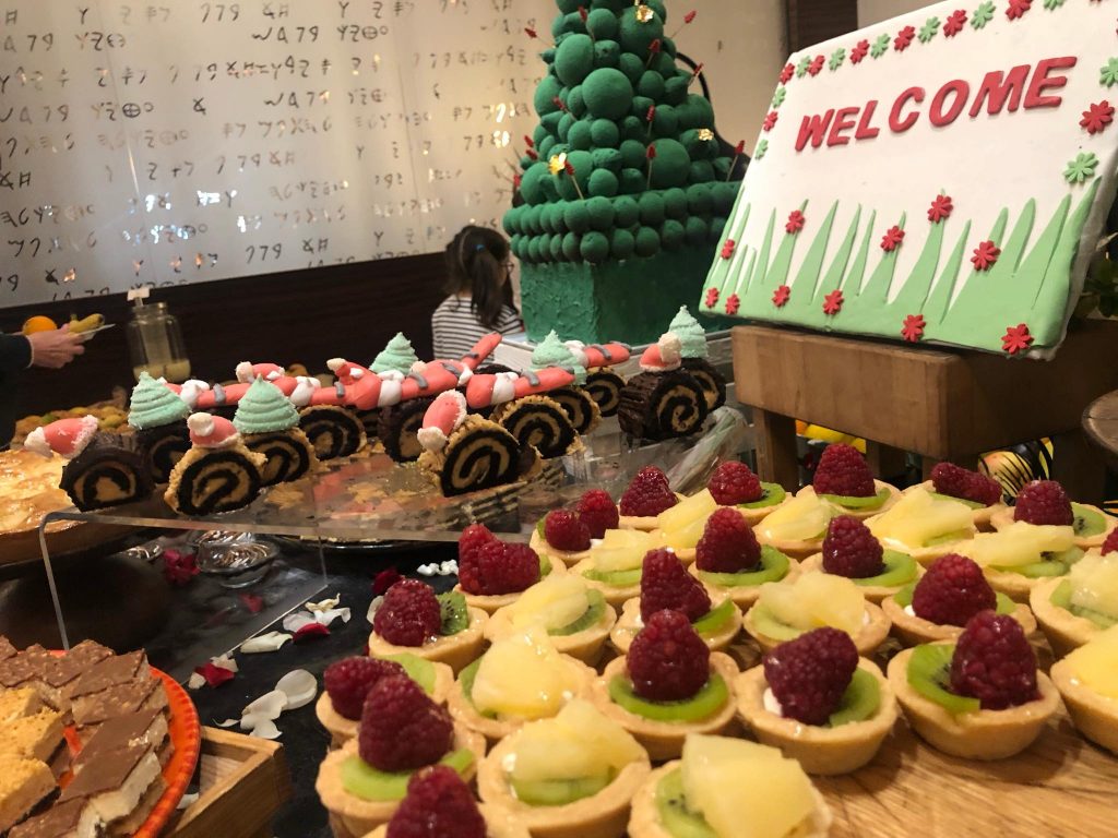 Le Brunch et la vitrine de Noël au Movenpick Hotel du Lac - On a mangé